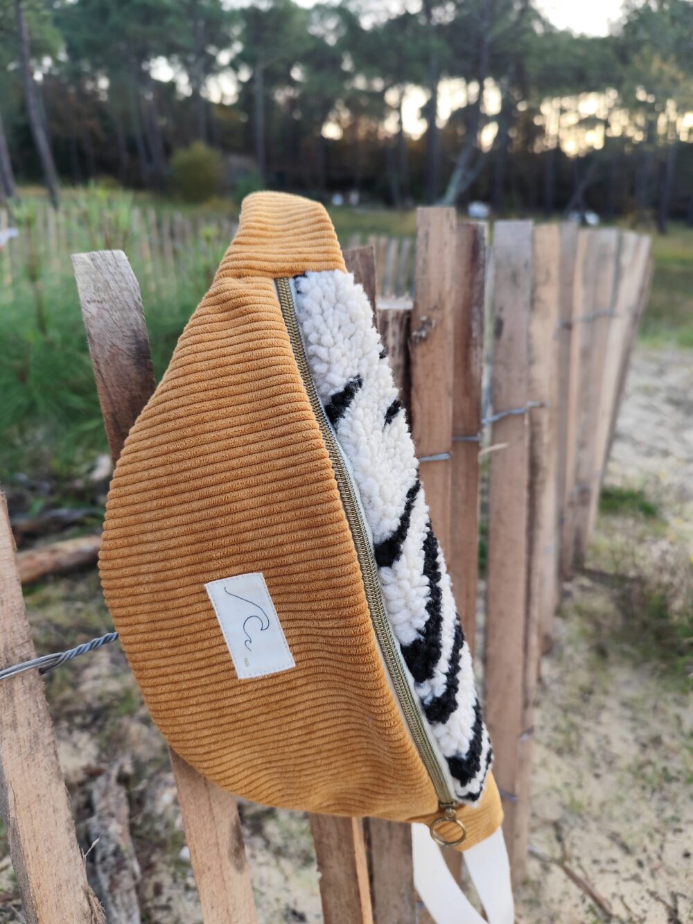 Banane Femme velours côtelé moutarde et sherpa zebre – Image 3